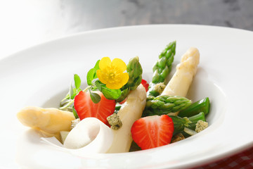Asparagus and strawberry salad