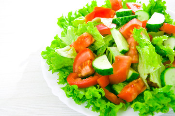 vegetable salad on plate