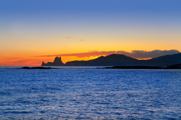 Naklejka na ściany i meble Ibiza wyspa słońca z Es Vedra w tle