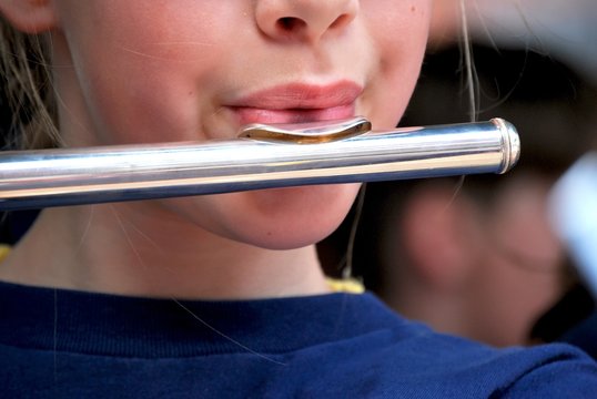 Querfl&ouml;te spielen