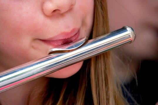Querfl&ouml;te spielen