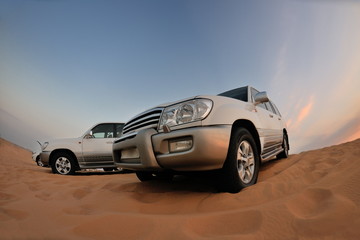 Plakat pustynne safari pojazdy