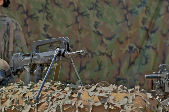 firearm FAMAS