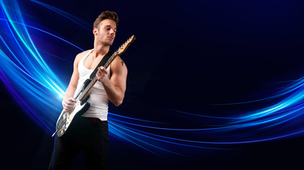 Rocker vor Lichthintergrund