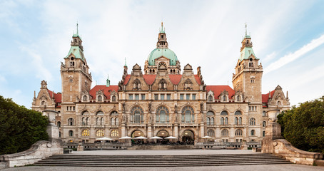 Fototapeta na wymiar Neues Rathaus (Nowy Ratusz) w Hanowerze