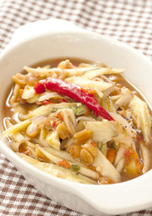 Spicy mango salad