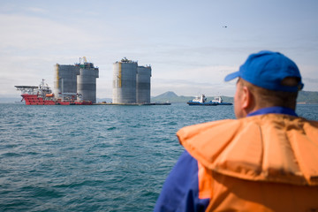 Seaman, base oil platform towed