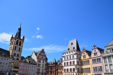 Fototapeta na wymiar Trier, view of the main market square