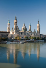 Fototapeta na wymiar Zaragoza Cathedral