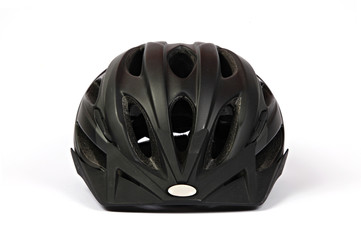 Fototapeta premium Fahrradhelm von vorne auf weiß isoliert