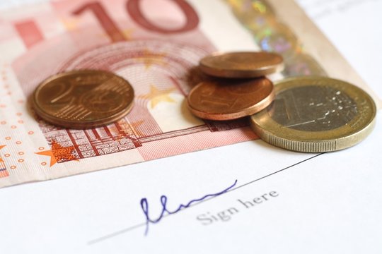 sign with money