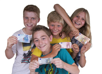 Kids mit Geldscheinen