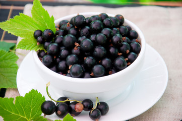 Fresh blackcurrant in  bowl