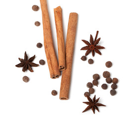 Cinnamon sticks, anise stars and black peppercorns