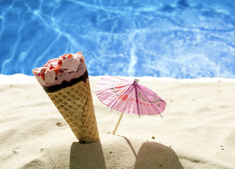 ice ceram on beach holiday vacation hot days concept
