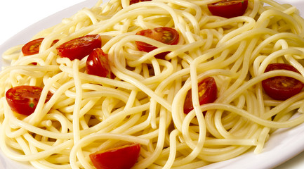 Spaghetti and tomato
