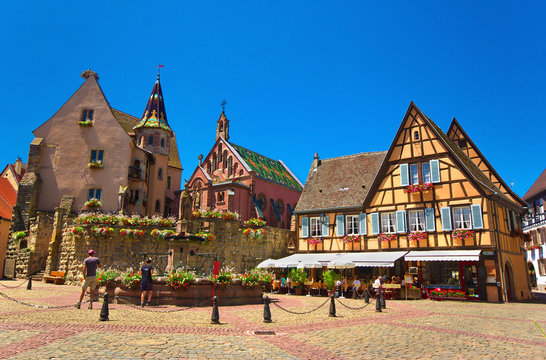 Village d'Eguisheim ,Alsace (Fr).