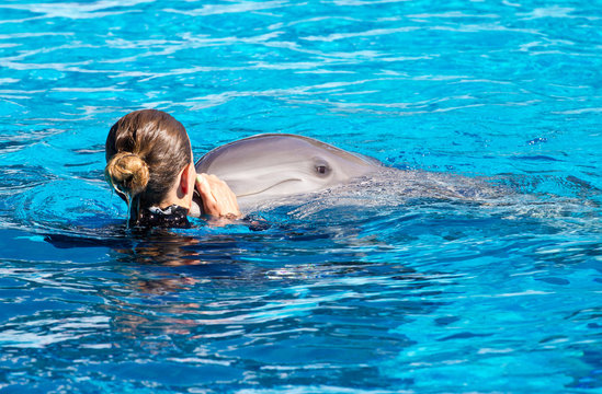 delfino con istruttrice