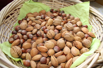 Noix amande noisette plateau