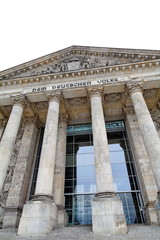 Dem Deutschen Volke.