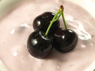 Cherries in yogurt