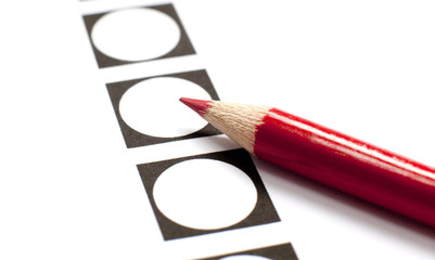 bulletin de vote crayon  rouge chois