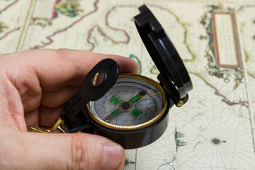 Kompass & Schatzsuche