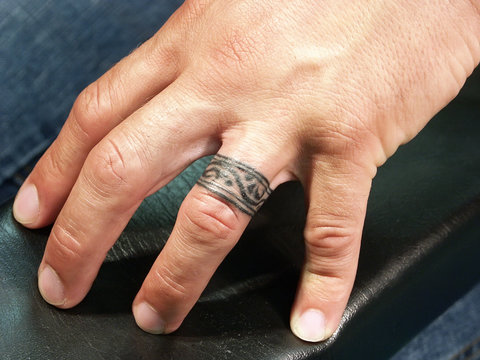 Fingertattoo Ringtattoo