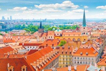 Naklejka na ściany i meble widok na Pragę ze wzgórza