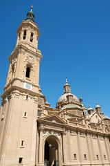 Fototapeta na wymiar Matka Boża z katedry w Saragossie Bazylika Pillar