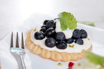 Blaubeertörtchen mit leichter Creme