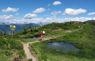Wandern i n Österreich - Hiking in Austria