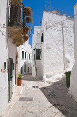 Naklejka premium Przejście. Ostuni. Apulia. Włochy.