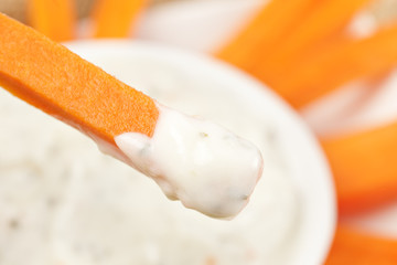 Organic Carrots and Ranch dip