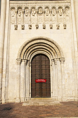 Fototapeta premium Каменная стена храма в Византийском стиле.