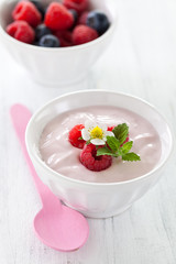 frischer Himbeerjoghurt