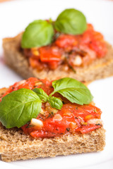 Crostini with tomato