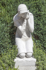 Statue