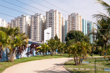 Fototapeta na wymiar apartment near the park with jogging track