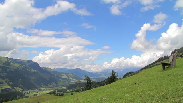 Alpen Zeitraffer Berge und Wolken 1