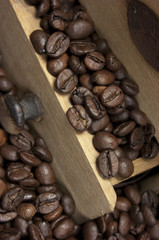 Granos de café, molinillo de café