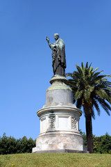 Fototapeta premium Rom Petrus Statue in den Vatikanischen Gärten