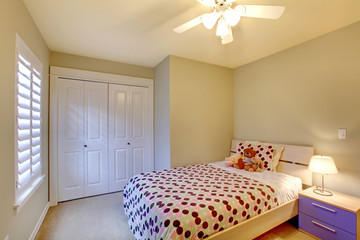 Kids bedroom with minimal modern design.
