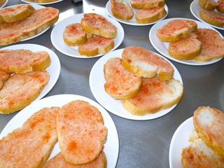 Bread with tomato