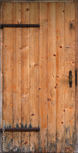 "Holztür" Stockfotos und lizenzfreie Bilder auf Fotolia.com - Bild 42838225