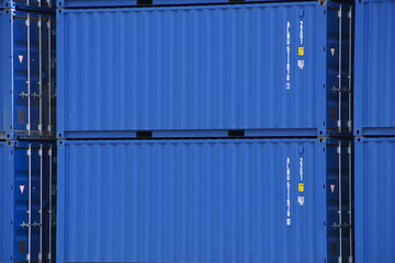 Blaue Container