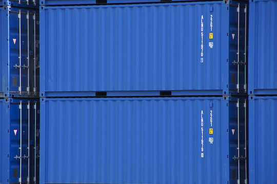 Blaue Container
