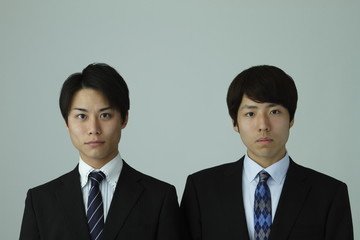 ビジネスマン・2人・グレーバック