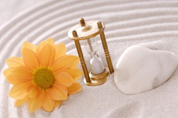Sandbild Zen mit Sanduhr