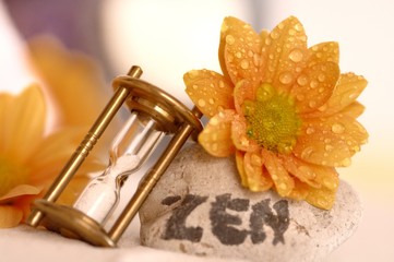 Sandbild Zen mit Sanduhr